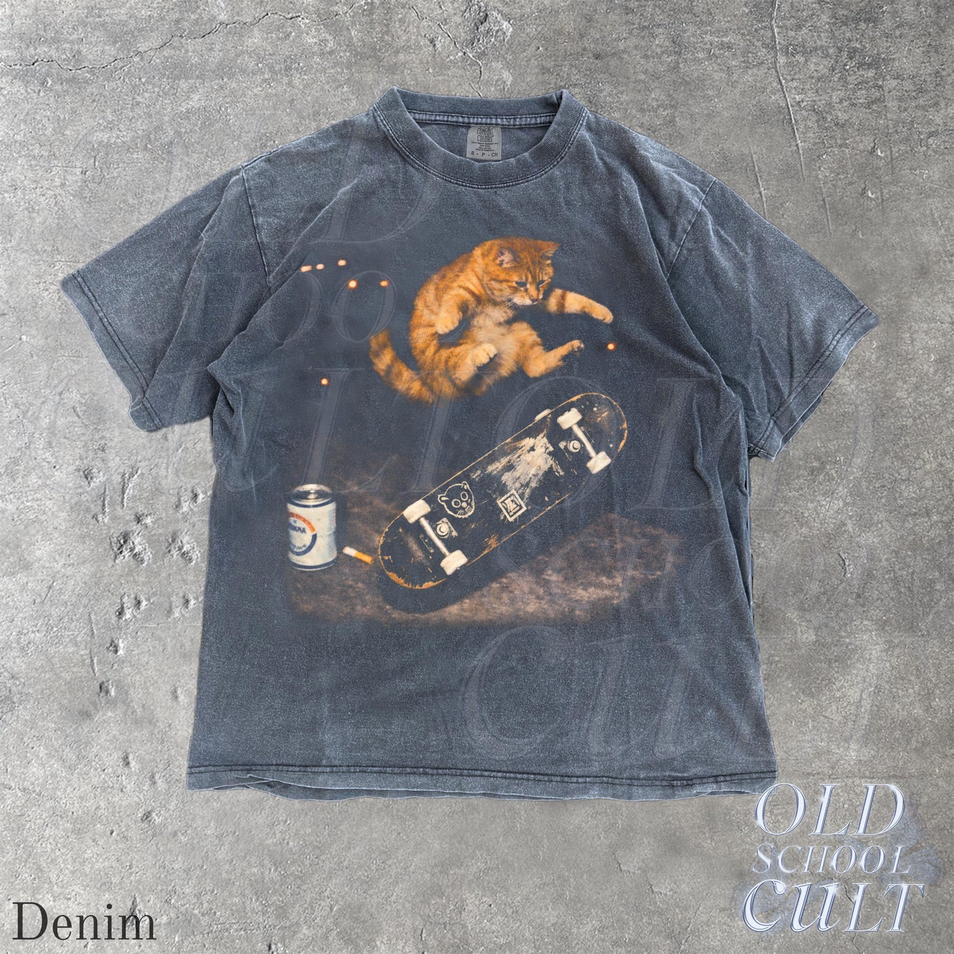 Skateboarding Cat Graphic T-Shirt – Vintage Retro Streetwear Tee