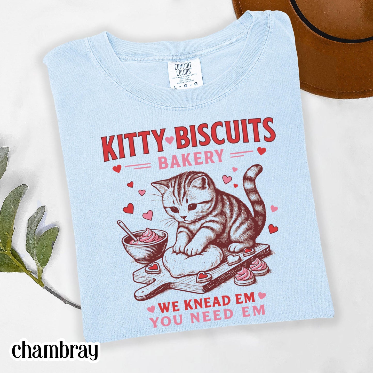 Valentine’s Day Baking Cat Graphic T-Shirt – Cute Kitty Biscuit Tee for Cat Lovers