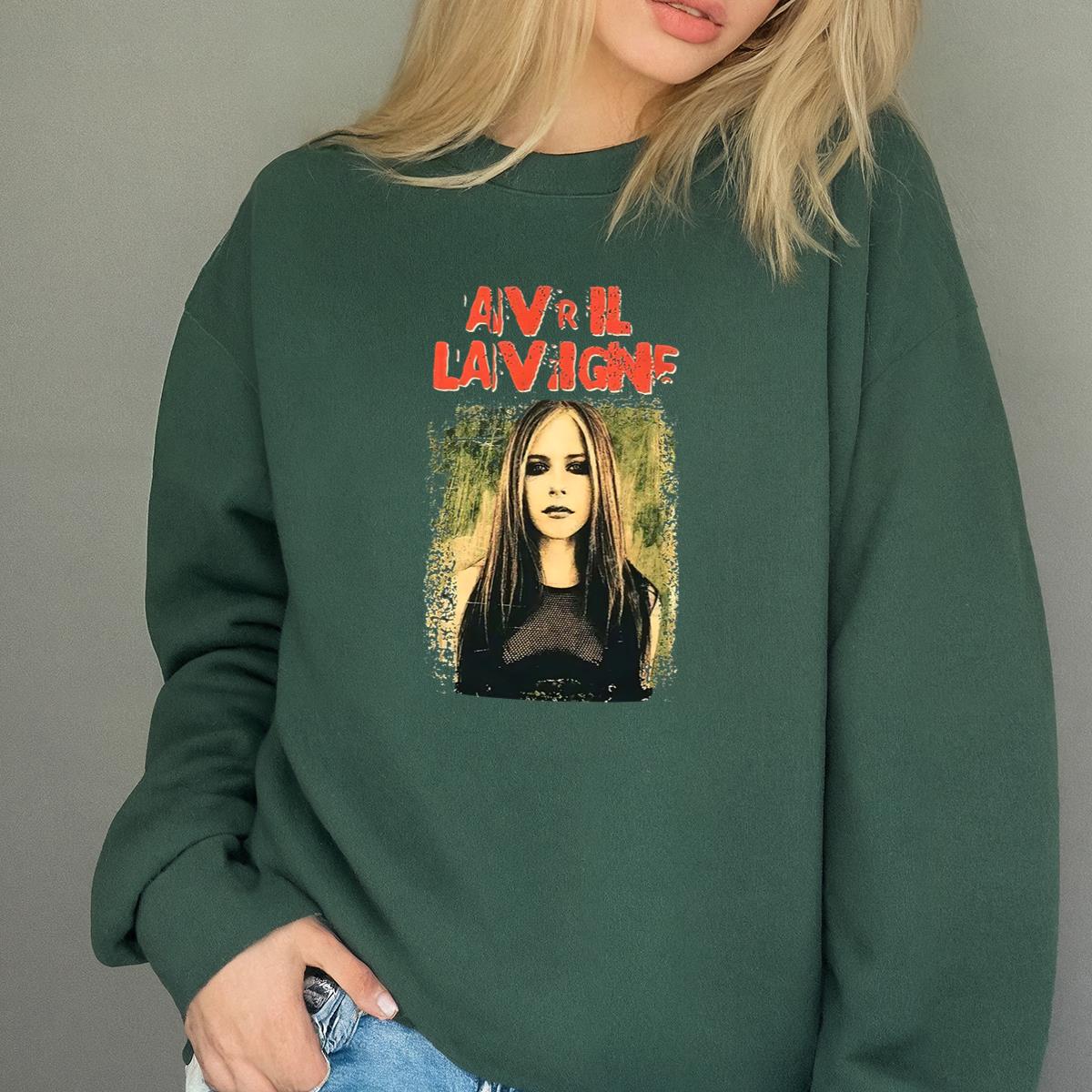 Avril Lavigne Vintage 2004 Bones Y2K Tour Official Fan Black Unisex T-Shirt