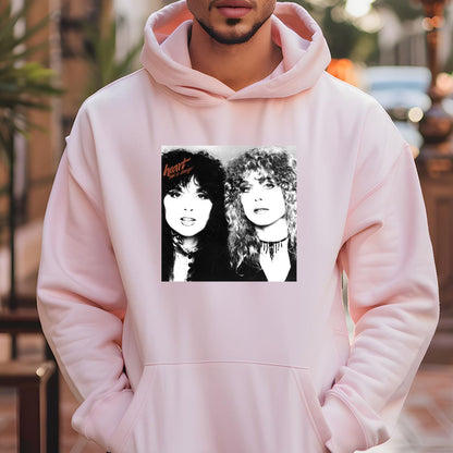 Vintage Graphic Heart Band Official Collector Retro Unisex T-Shirt