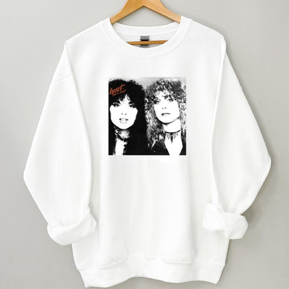 Vintage Graphic Heart Band Official Collector Retro Unisex T-Shirt