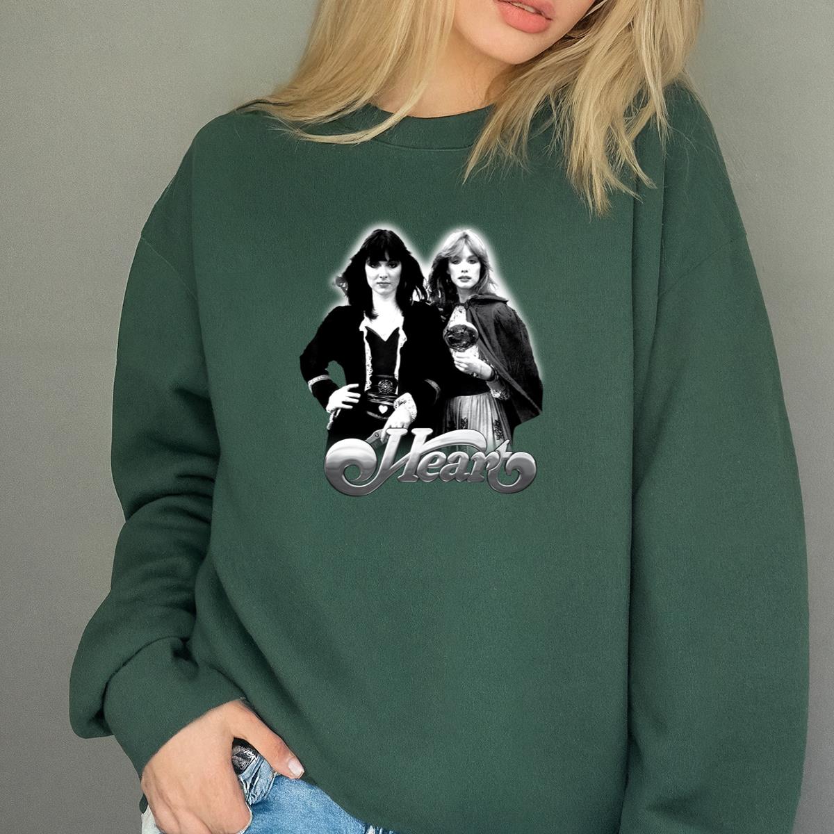 Vintage Styles Heart Band Official Fan Retro 70s Black Unisex T-Shirt