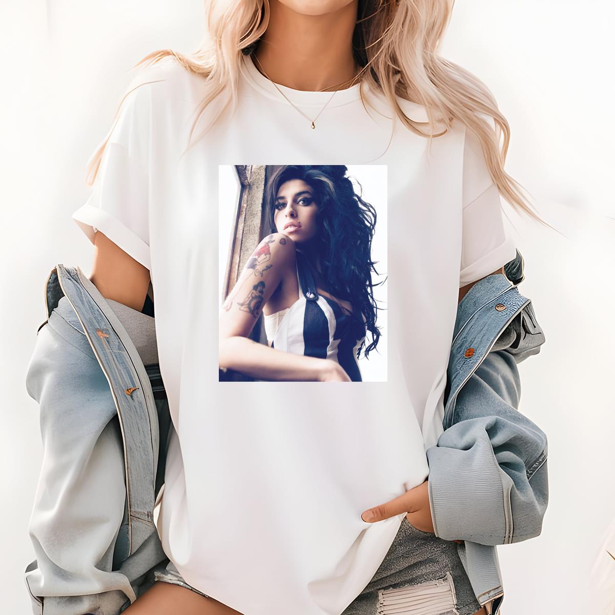 Winehouse Classic Retro 90s Music Fan Unisex T-Shirt