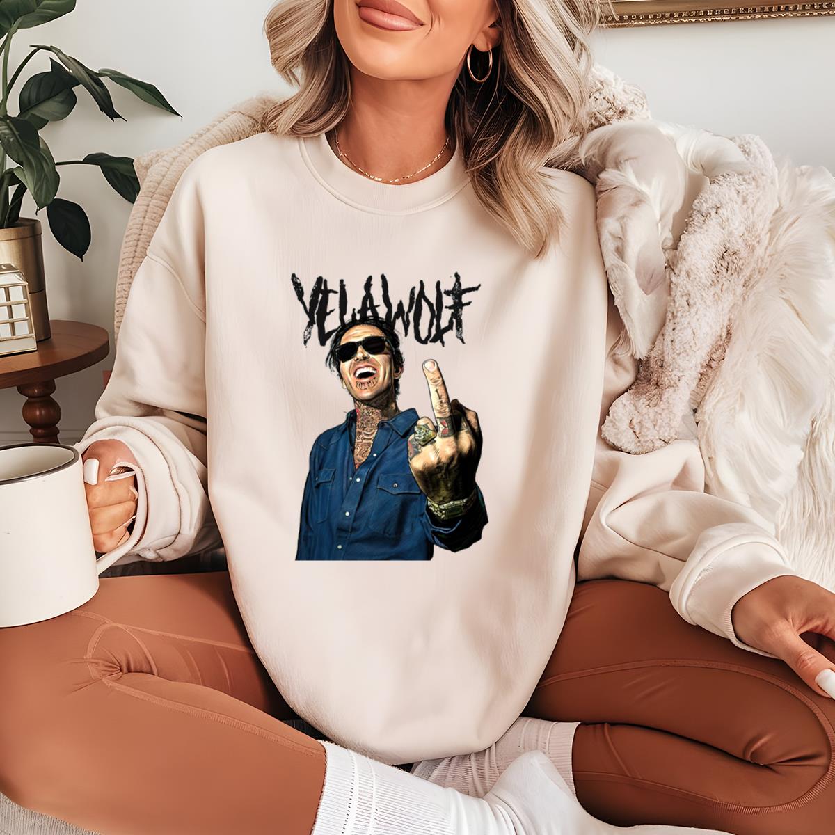 Yelawolf Slumerican Middle Finger Vintage 2010s Rap Artist Fan Unisex T-Shirt